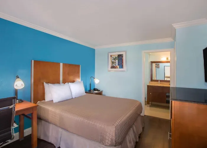 Days Inn By Wyndham Florida City