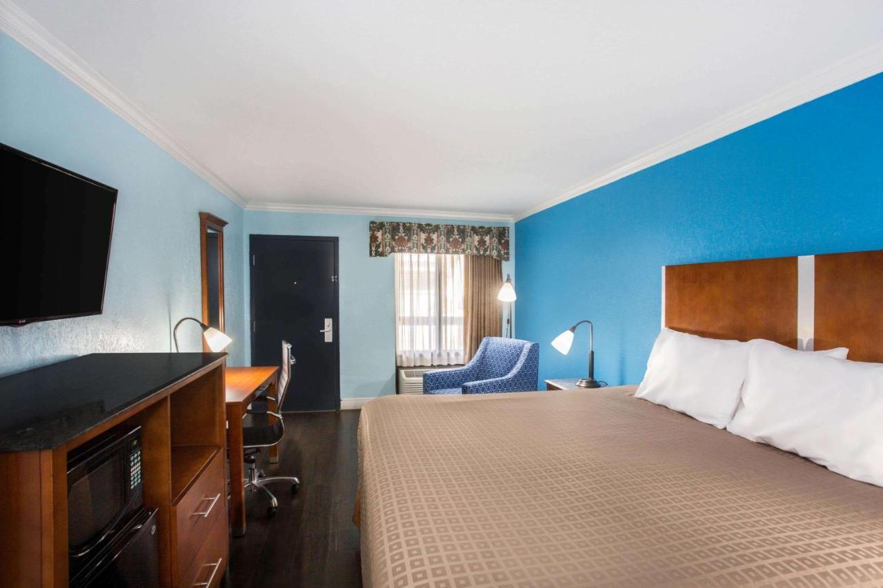 Days By Wyndham Florida 2*