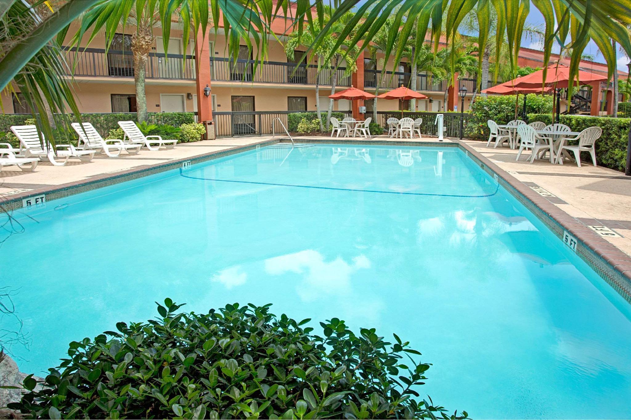 Days By Wyndham Florida Hotel 2*