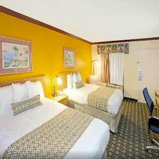 Days By Wyndham Florida Hotel 2*