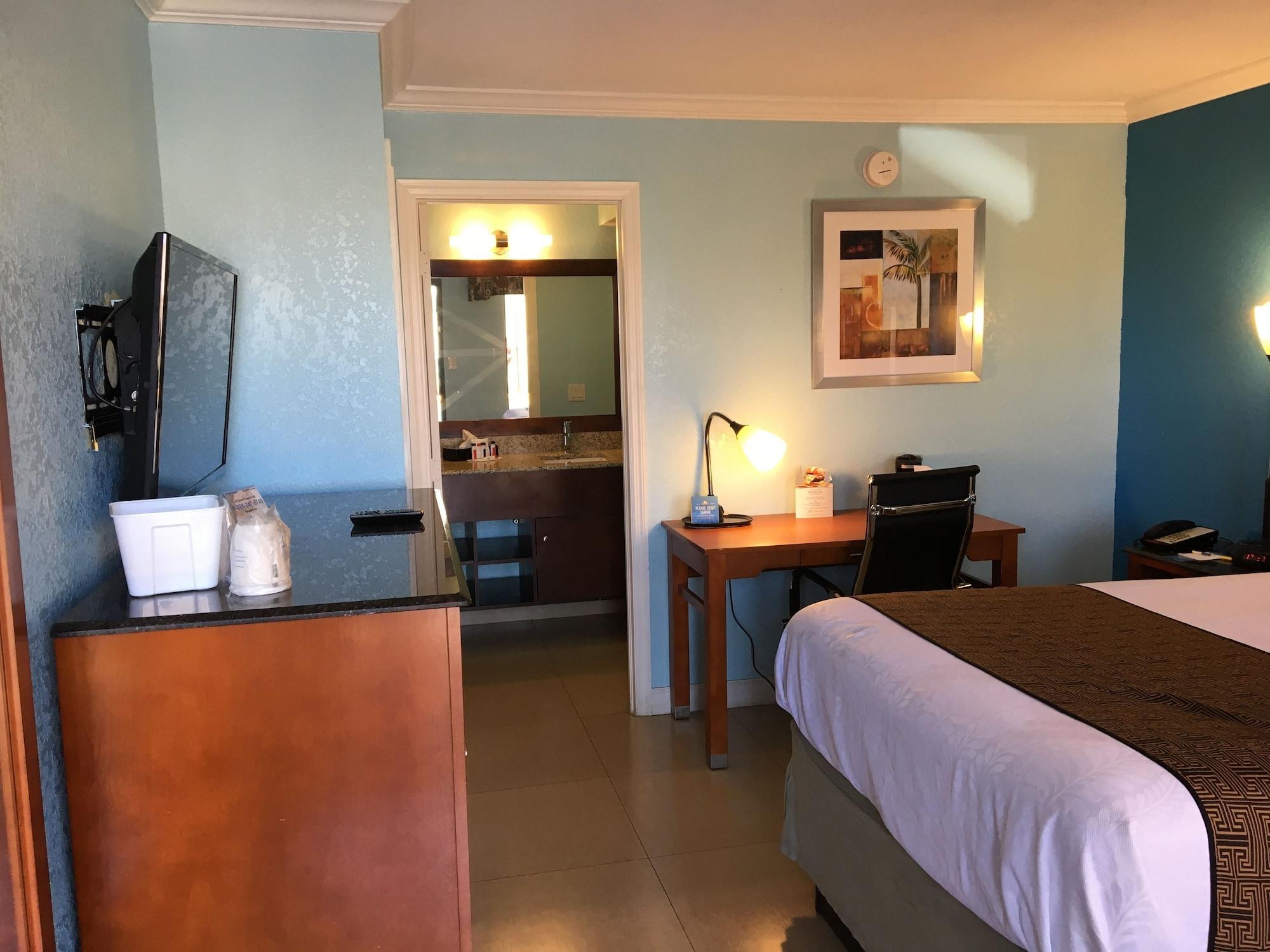 Days By Wyndham Florida Hotel 2*